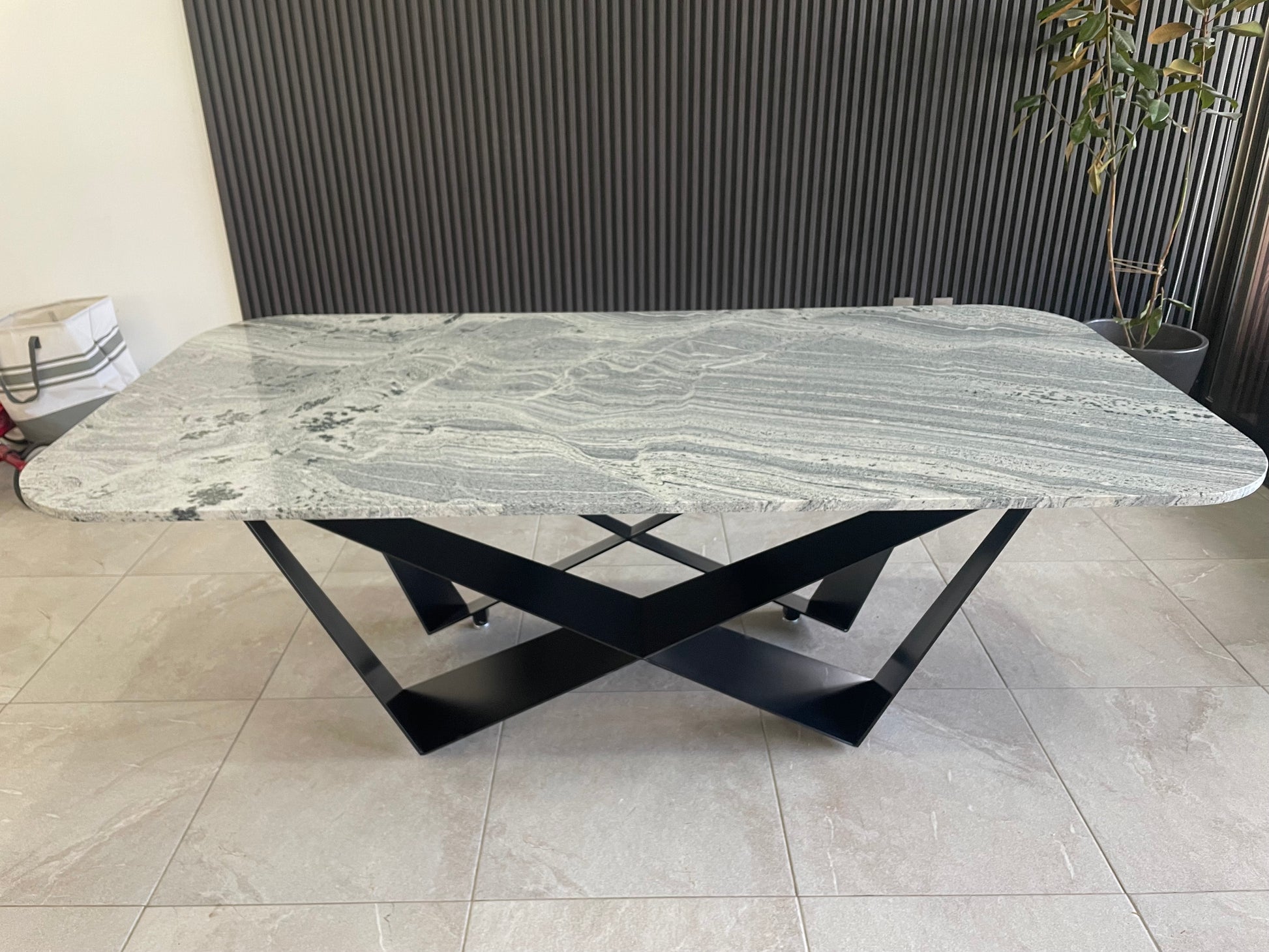 Comedor Danubio Antartic White