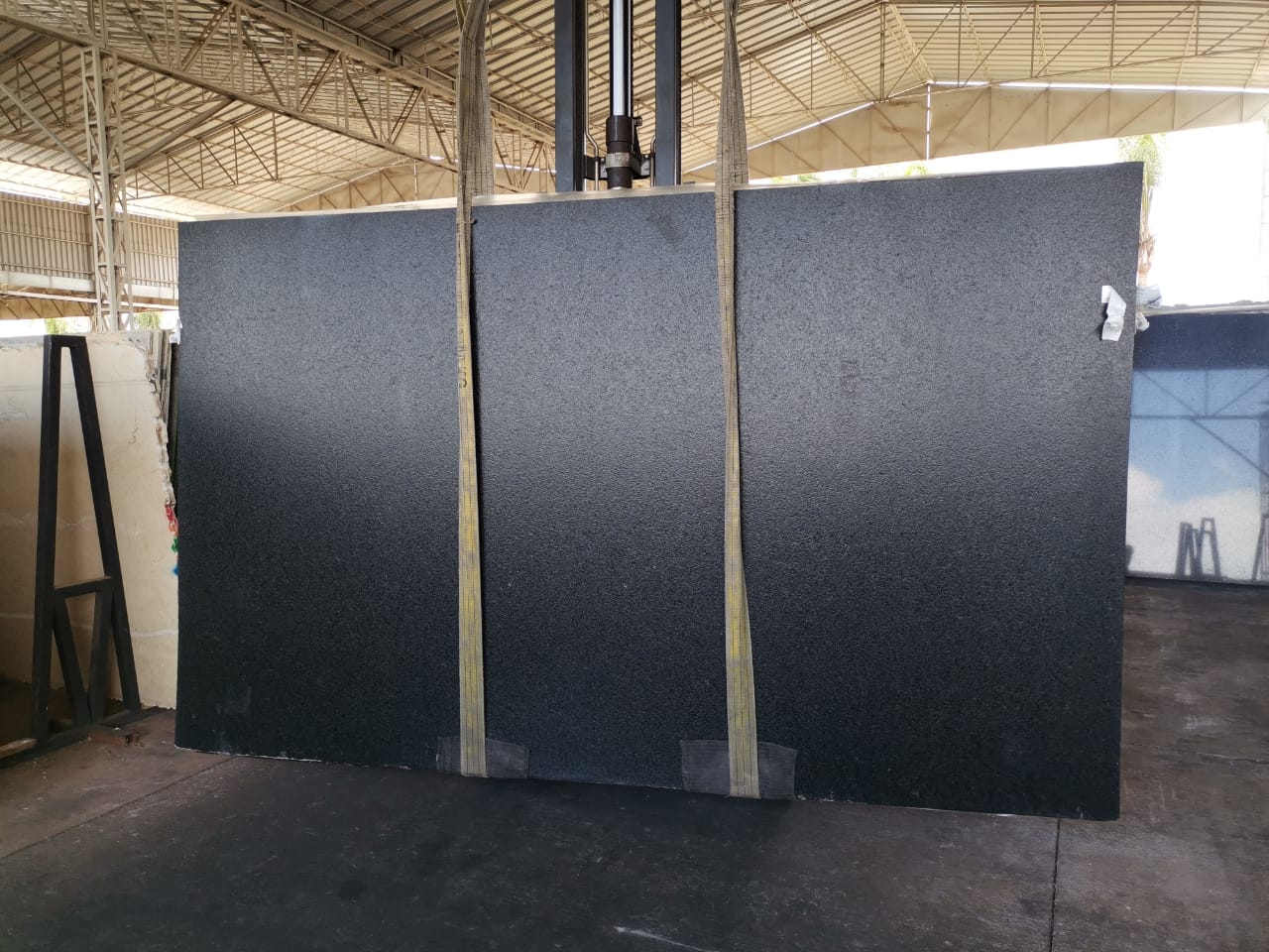 Granito Negro San Gabriel Leather