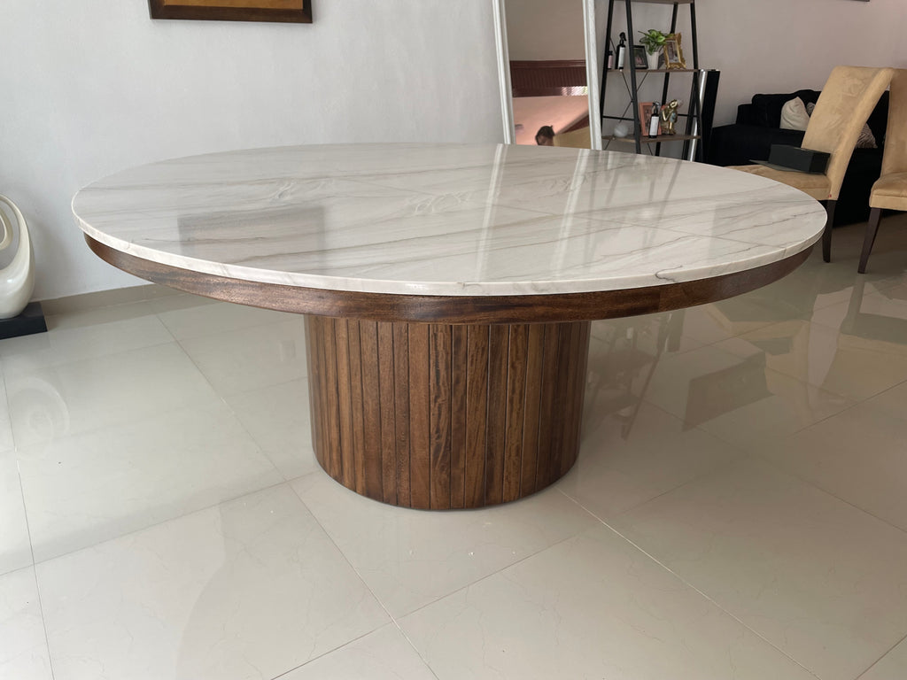 Comedor Pirineos redondo en Cuarcita Mikonos