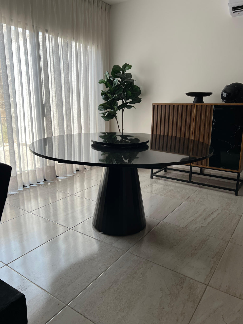 Comedor Redondo Nevado Granito Black Galaxy