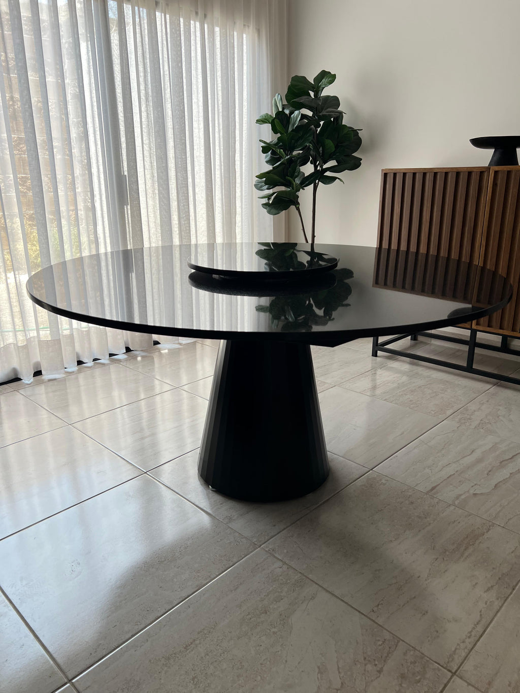 Comedor Redondo Nevado Granito Black Galaxy