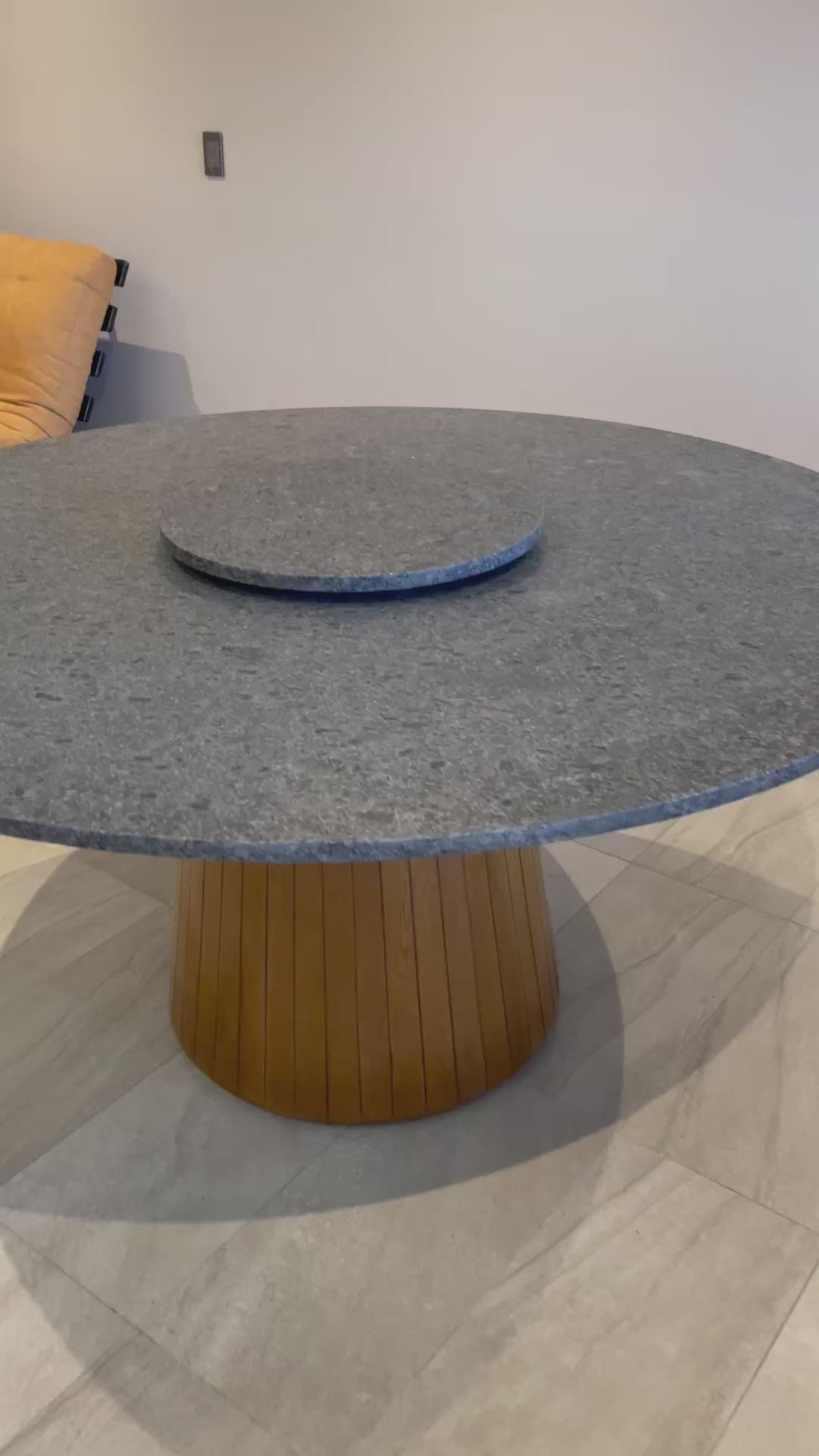 Comedor Olimpo en Granito Steel Gray leather